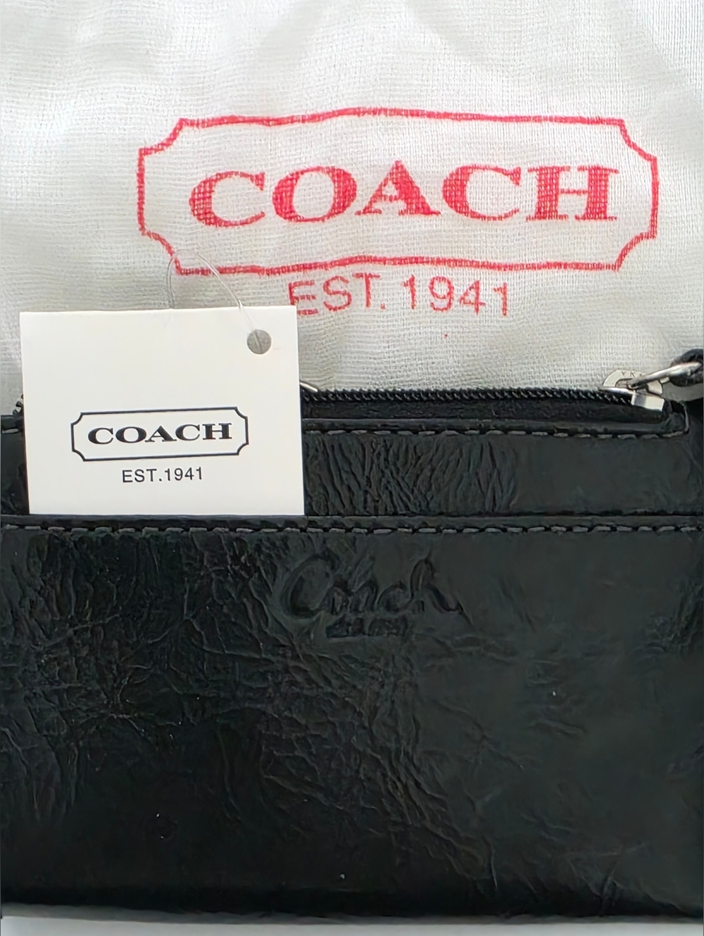 NWT Coach F43345 SV/BK Patent leather Zip Card Case With Keyring